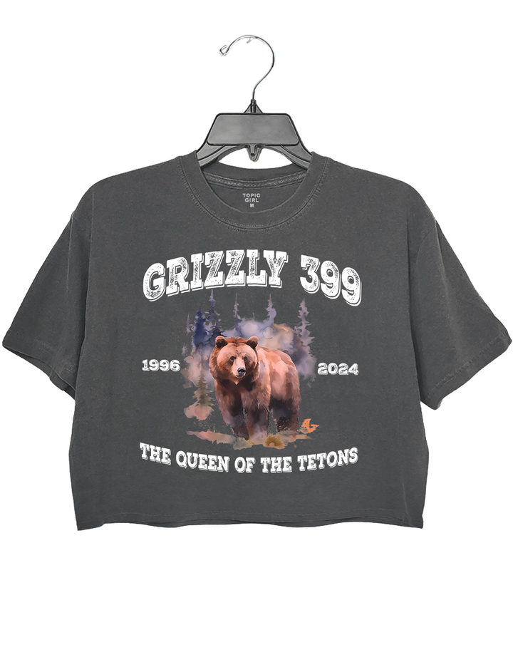 Grizzly 399 The Queen Of The Tetons Crop Top