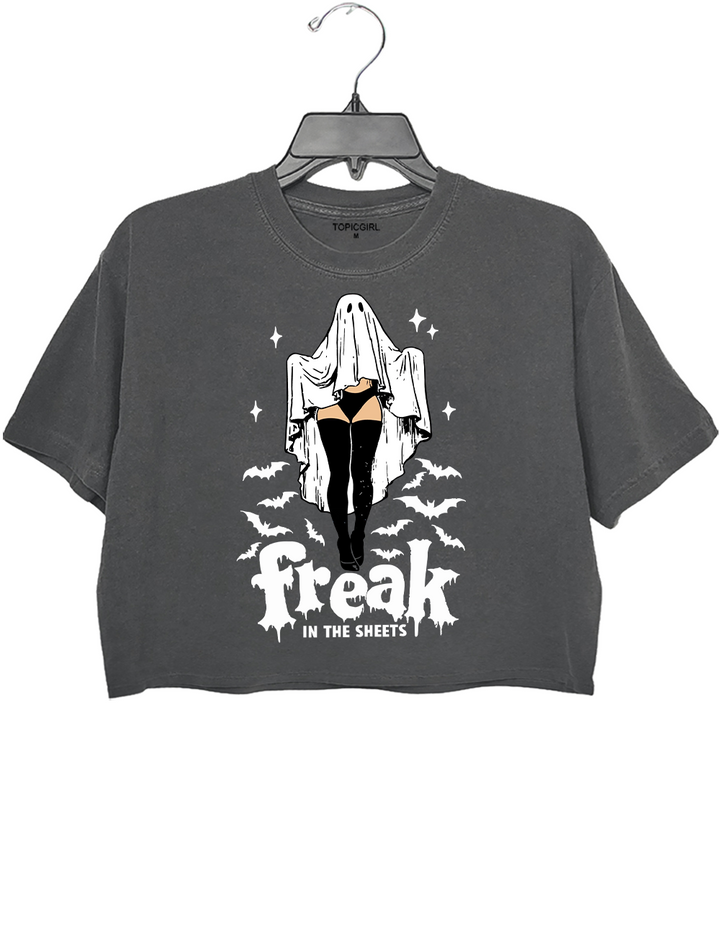 Funny Halloween sheet ghost Crop Top